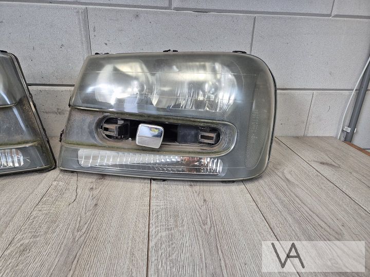 Koplamp links / rechts van Chevrolet Trailblazer 2002 - 2009 – Foto 4