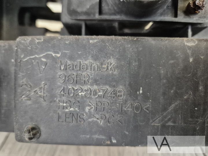 Koplamp links / rechts van Chevrolet Trailblazer 2002 - 2009 – Foto 8