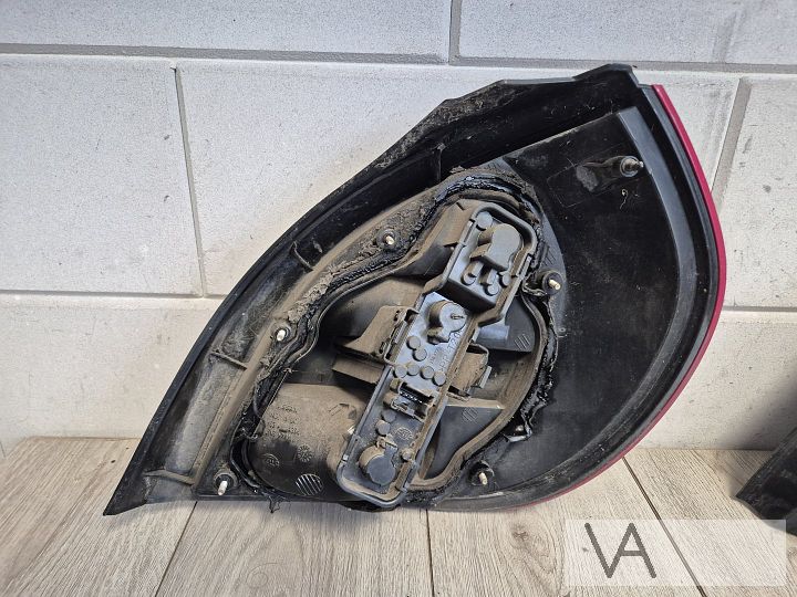 Achterlicht links / rechts van Nissan Almera 2000 tot 2003 – Foto 3