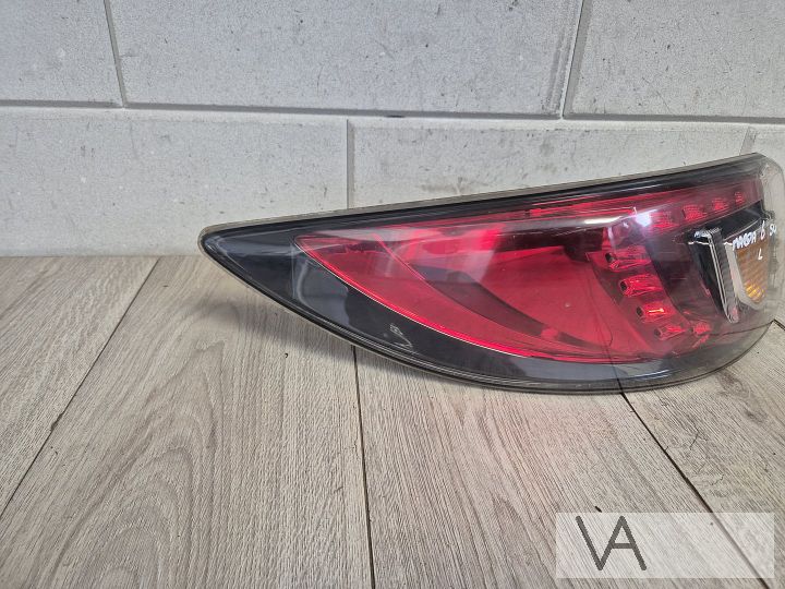 Achterlicht links van een Mazda 6 station 2007 - 2012 €200  – Foto 2