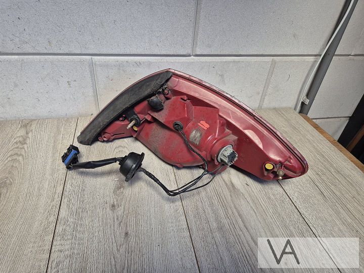 Achterlicht links op auto van Peugeot 307cc 2004 - 2009 €150 – Foto 4