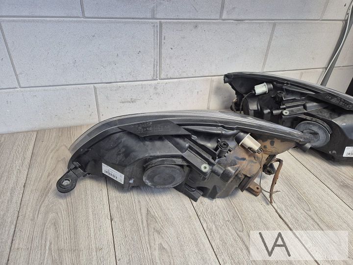 Koplamp set van Skoda Fabia 2010 - 2014 zwart met lens €250 – Foto 10