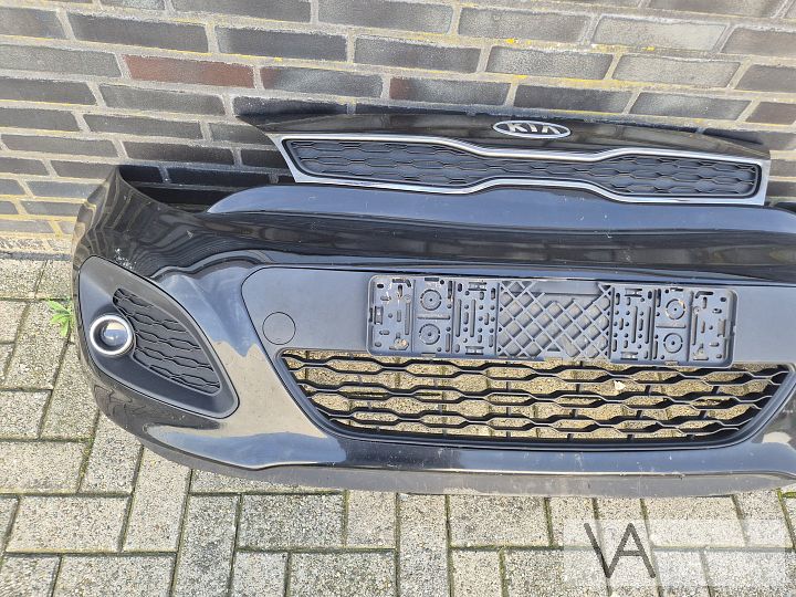 Voorbumper van Kia Rio 2011 - 2017 zwart met mistlampen €300 – Foto 3