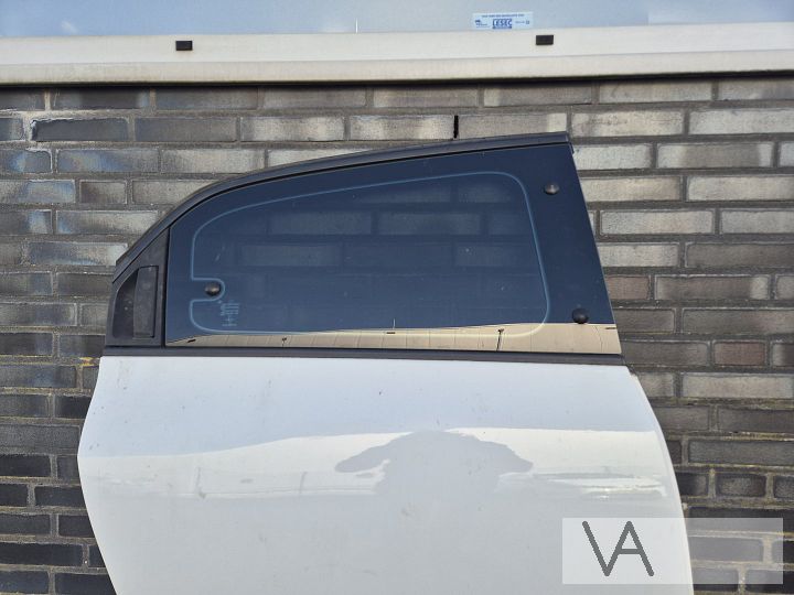 Deur rechts achter van Renault Twingo 3 2015 - 2022 wit €200 – Foto 3