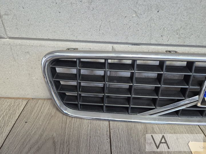 Blokjes grille Volvo S40 en V50 2004 tot 2007 schadevrij €75 – Foto 2