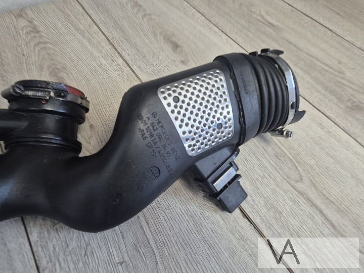 Luchtmassameter met buis van Mercedes ML / E 642 diesel €200 – Foto 3