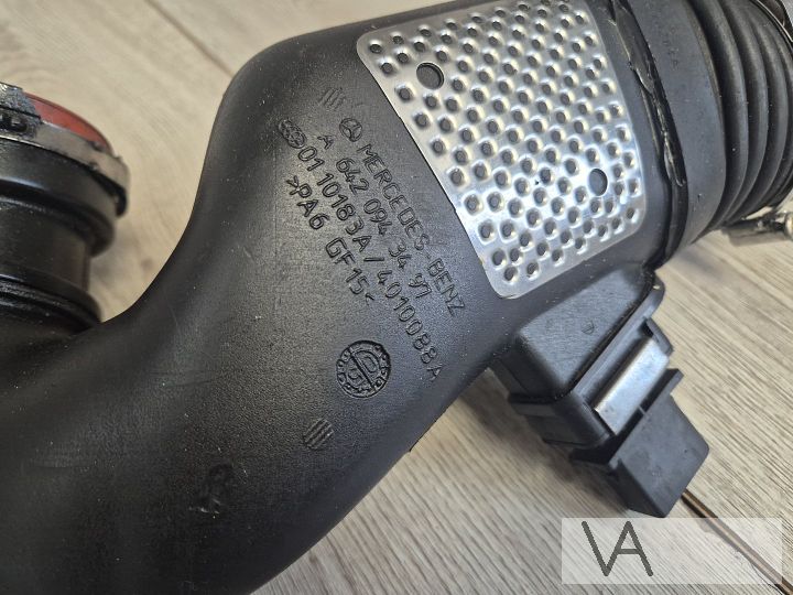 Luchtmassameter met buis van Mercedes ML / E 642 diesel €200 – Foto 4