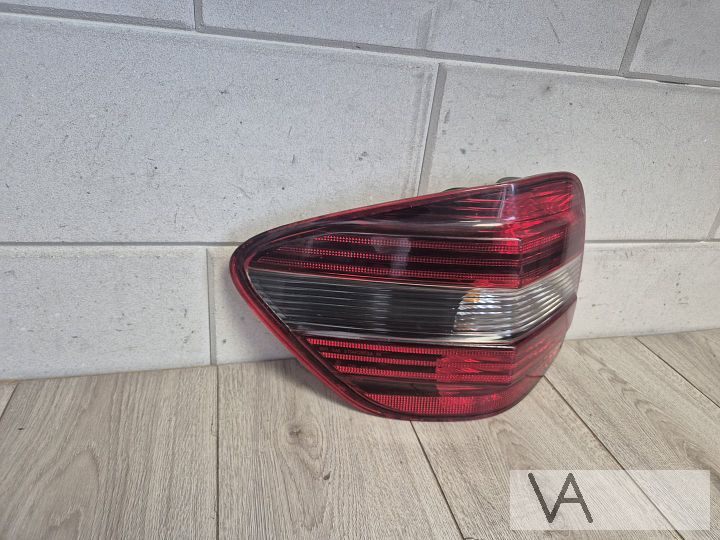 Achterlicht links van Mercedes ML W164 2005 tot 2009 smoke – Photo 2