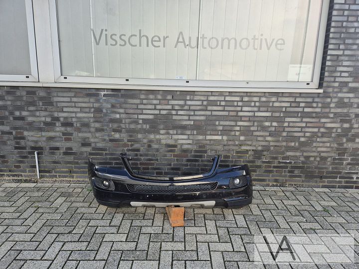 Voorbumper Bumper van Mercedes ML W164 2005 tot 2009 zwart
