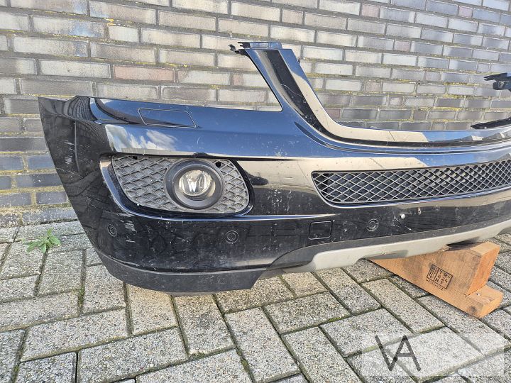 Voorbumper Bumper van Mercedes ML W164 2005 tot 2009 zwart – Foto 3