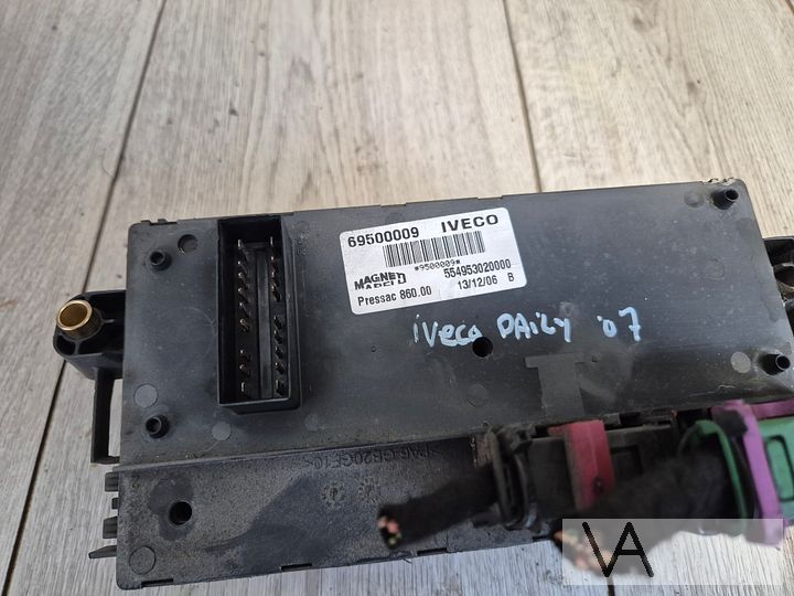 Zekeringkast BCM van Iveco Daily 2006 - 2015 69500009 €100 – Photo 2