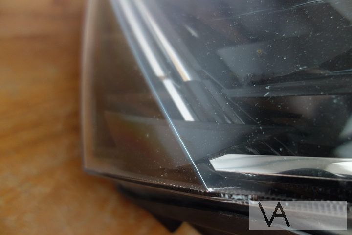 Skoda Superb 2014 - 2019 koplamp links xenon 3 modules €200 – Foto 3