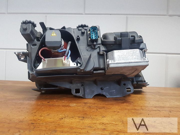 BMW 7 serie E38 xenon koplamp 1994 - 1999 pre-facelift €150 – Foto 4