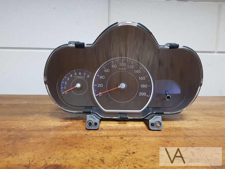Hyundai i10 2007 - 2014 tellerbak cockpit dashboard €40