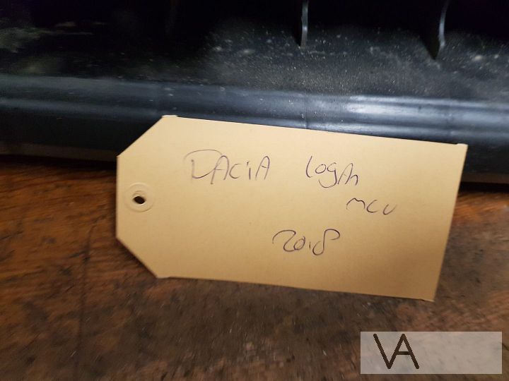 Dacia Logan MCV 2013 - 2019 bumperbalk achter Stepway €50 – Foto 2