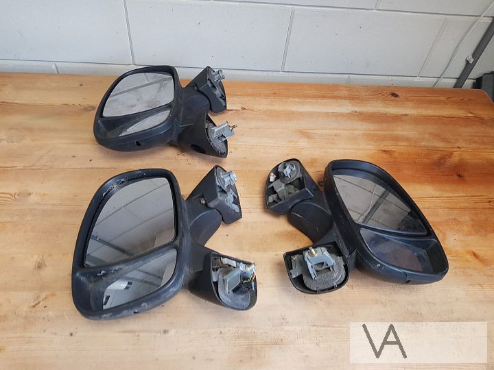 Renault Trafic / Opel Vivaro 2001 -2014 spiegel links €25