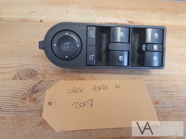 Opel Astra H en Zafira B raamschakelaar 4 elektr. ramen €35