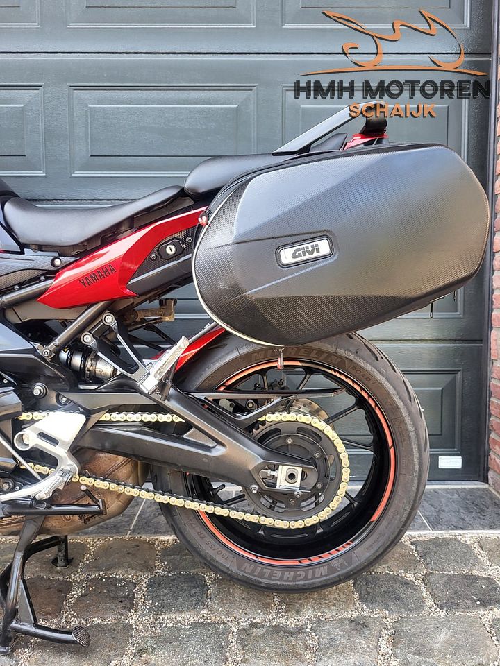Givi 3D600 Easylock Zijtassen beugel Yamaha Tracer 900  – Foto 3