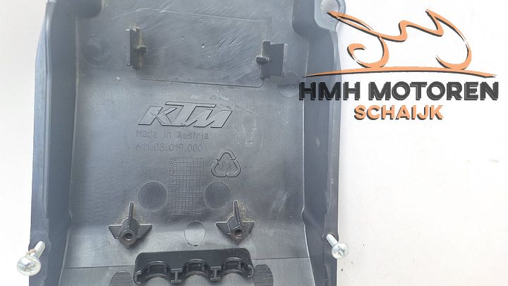 KTM 990 Super Duke onderkuip achterbasis 61108019000 – Foto 5