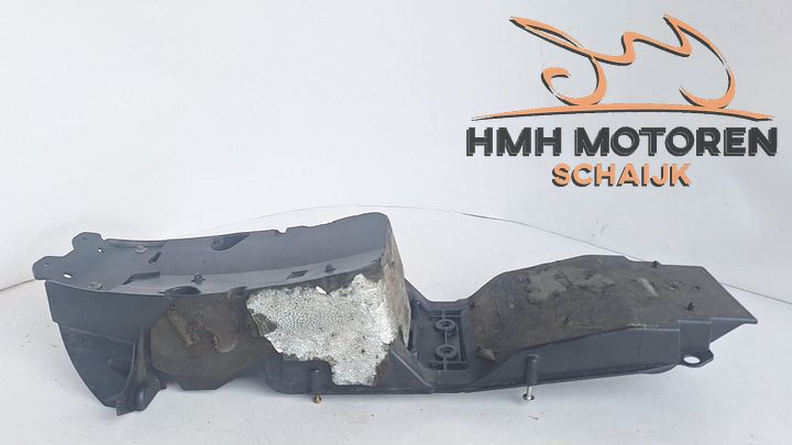 KTM 990 Super Duke onderkuip achterbasis 61108019000 – Foto 2