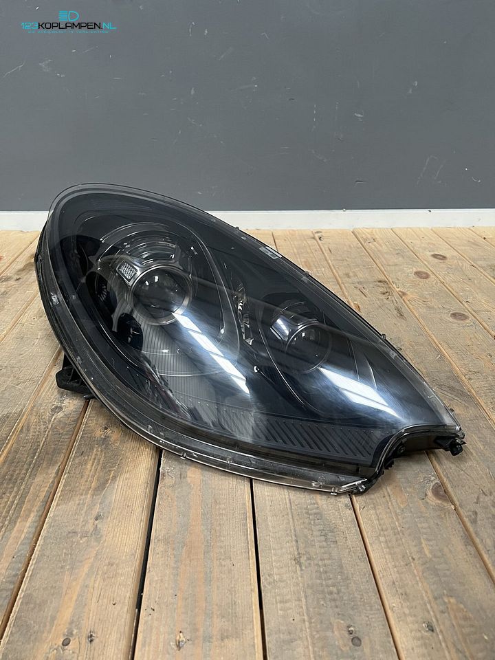 Porsche Macan 95B Black Xenon led koplamp rechts – Foto 2