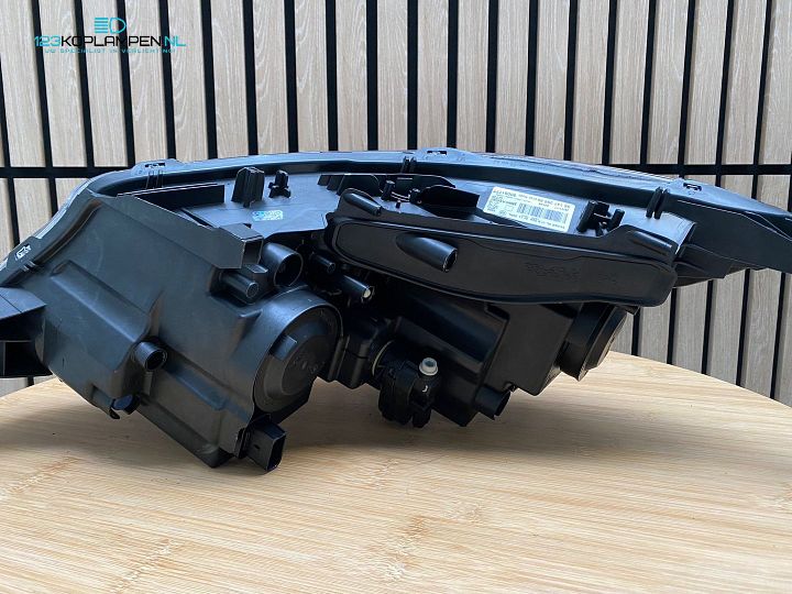 Peugeot 2008 facelift H7 Led koplamp rechts GT Line zwart – Foto 10