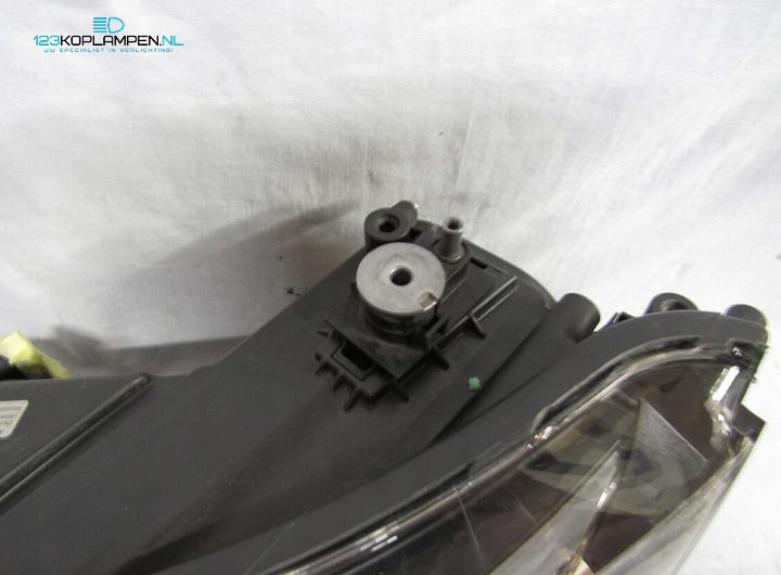 Audi A1 8X Bi-Xenon koplamp links – Foto 4