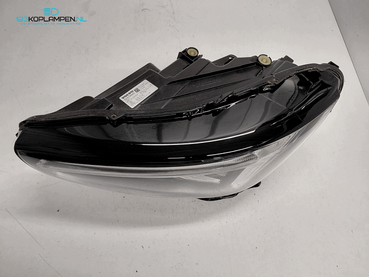 Volvo XC40 Facelift Full Led Koplamp links – Foto 3