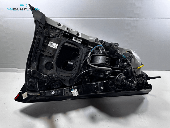 Kia EV6 Achterlicht Laadpunt rechts – Foto 4