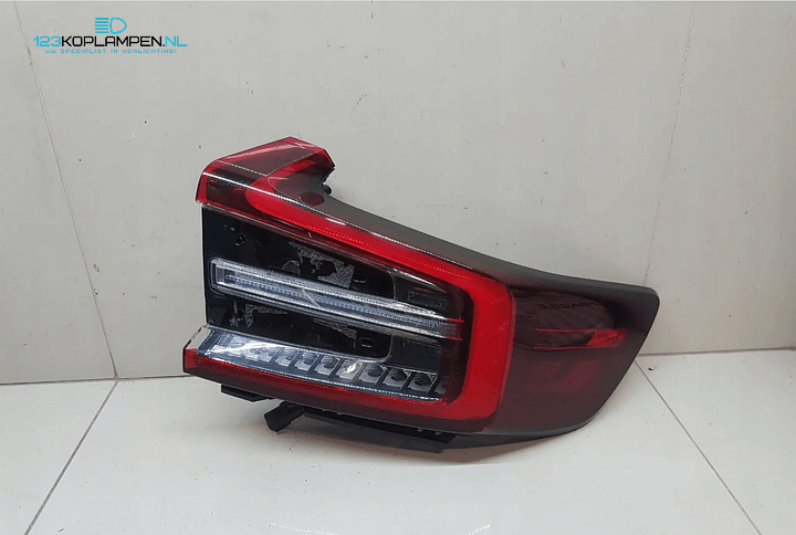 Volvo C40 Achterlicht links rechts  – Foto 2