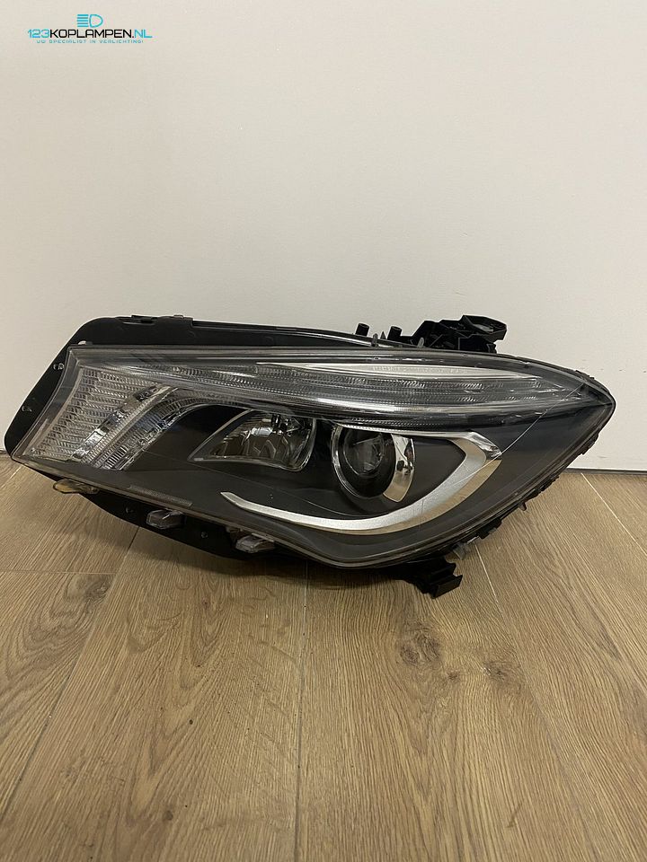 Mercedes W117 CLA ILS Xenon koplamp links – Foto 2