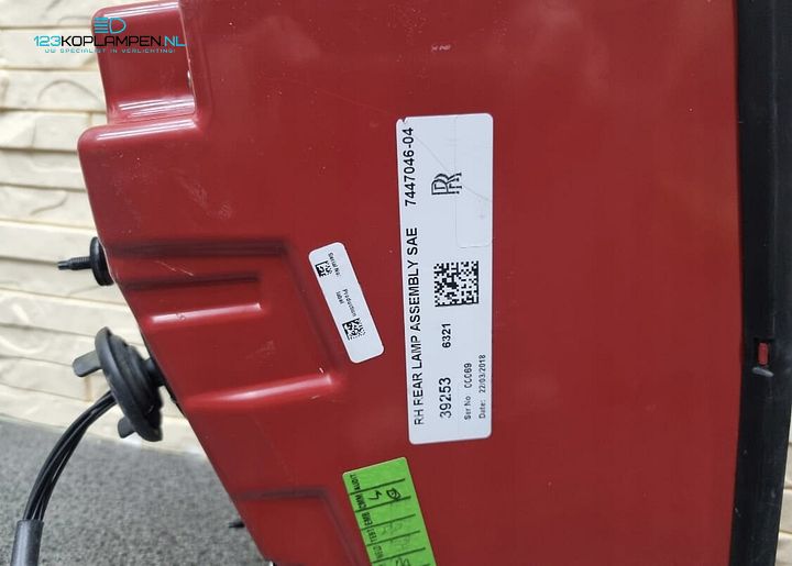 Rolls Royce Cullinan Achterlicht links rechts – Foto 8