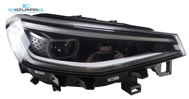 VW Volkswagen ID.5 ID 5 koplamp rechts 
