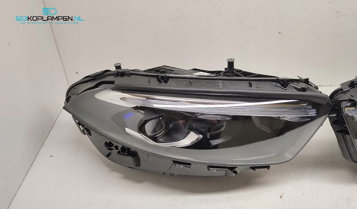 Mercedes A Klasse W117 Facelift Led Mulitbeam koplamp rechts links – Foto 3