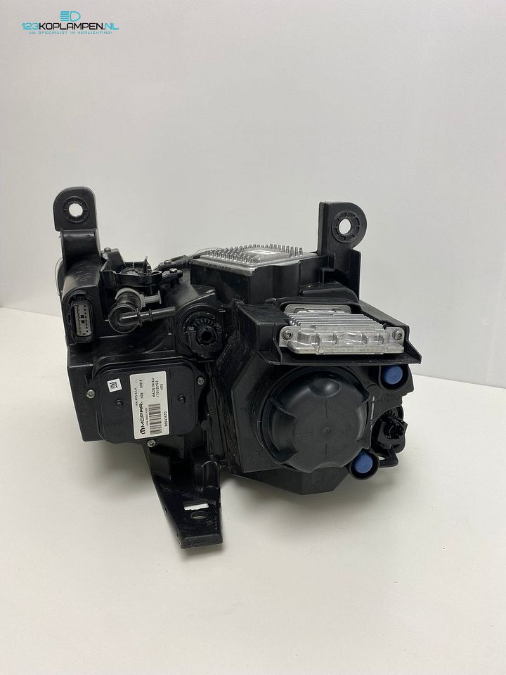 Jeep Grand Cherokee SRT Black Full Led koplamp links – Foto 7