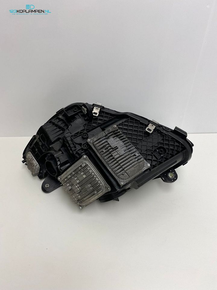 Mercedes W205 C Klasse Facelift Multibeam Led koplamp rechts – Foto 6
