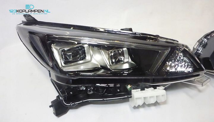 Nissan Leaf II ZE1 Full Led koplamp links rechts – Foto 3