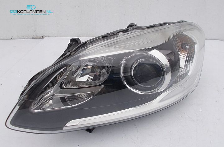 Volvo XC60 Facelift Xenon Koplamp links compleet – Foto 2