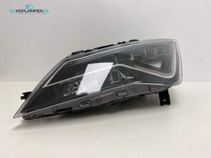 Seat Leon 5F Facelift Full LED koplamp links – Foto 3