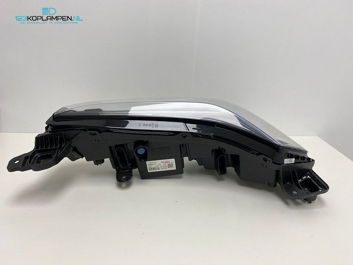 Lynk & Co Full Led koplamp links rechts boven – Foto 10