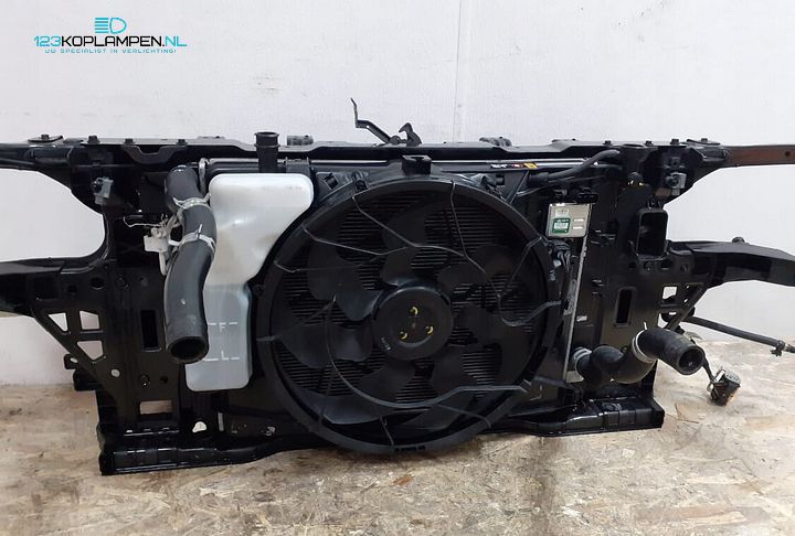 Hyundai Genesis voorfront koelerpakket koelers radiateur  – Foto 6