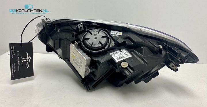 BMW 1 Serie F20 / F21 Xenon koplamp rechts – Foto 5