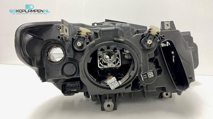 BMW 3 Serie F30 / F31 Bi Xenon koplamp links – Foto 4