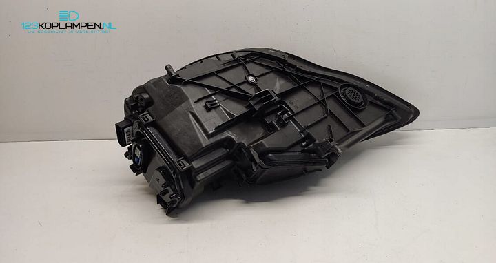 Porsche Panamera 970 Turbo GTS Xenon Koplamp rechts – Foto 7