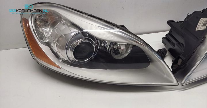 Volvo XC60 Bi Xenon koplamp links rechts  – Foto 4