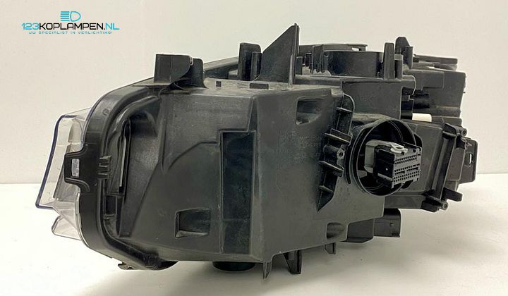 BMW F32 / F33 / F36 / M4 Facelift adaptive LED koplamp rechts – Foto 4