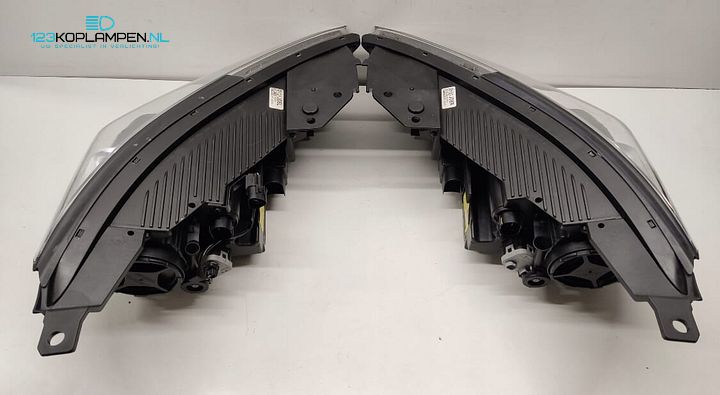 Hyundai Ioniq Xenon Koplamp links rechts – Foto 5