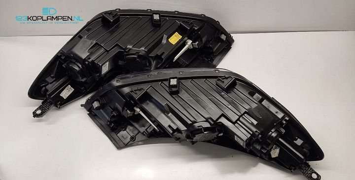 Hyundai Tucson 3 Facelift Koplamp links rechts – Foto 5