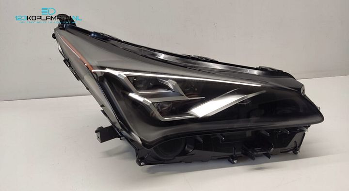 Lexus NX 300h Facelift Full Led koplamp rechts – Foto 3