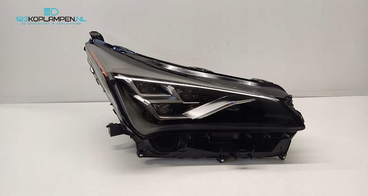 Lexus NX 300h Facelift Full Led koplamp rechts – Foto 2